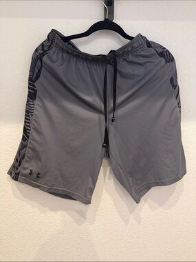 Under Armour Men's Gray Athletic Shorts Size M